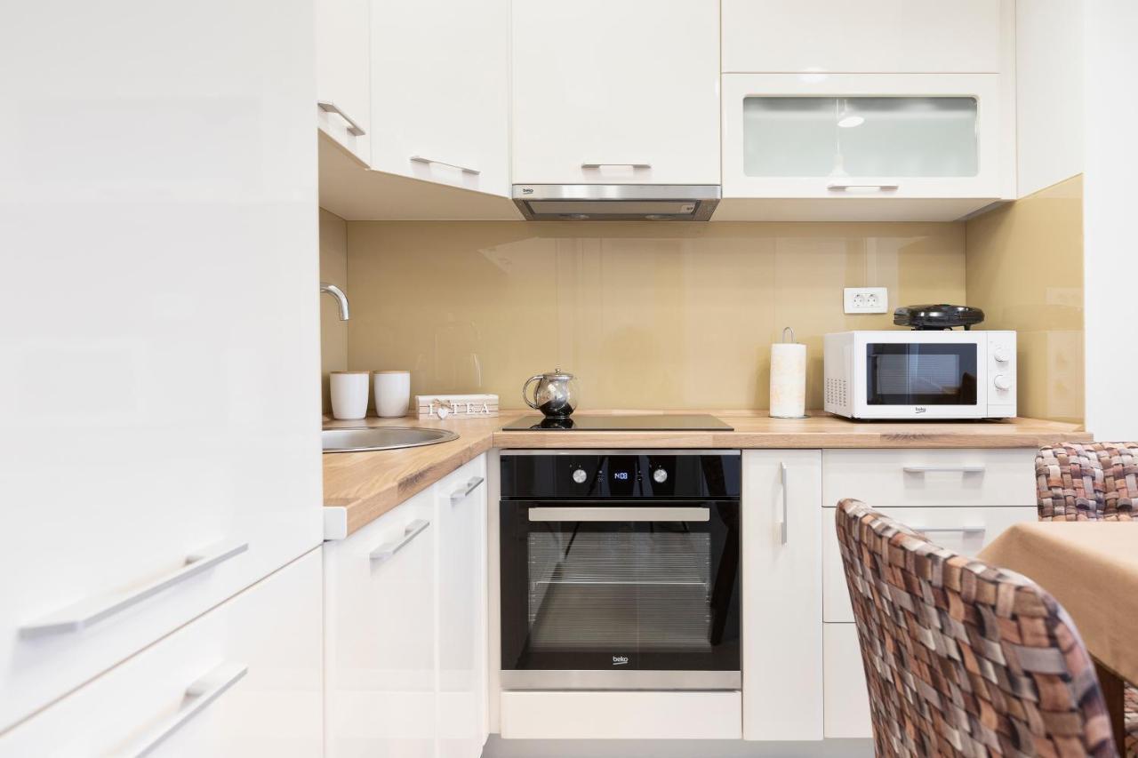 Ell Star Apartment Тиват Экстерьер фото