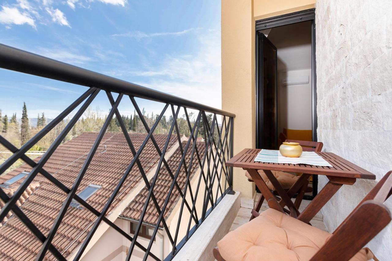 Ell Star Apartment Тиват Экстерьер фото