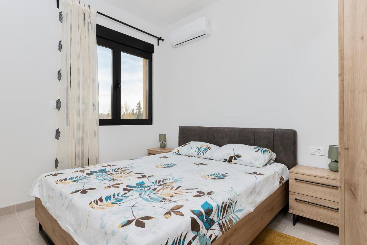 Ell Star Apartment Тиват Экстерьер фото